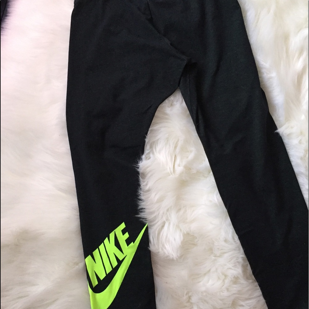 Nike legging / yoga pants feel